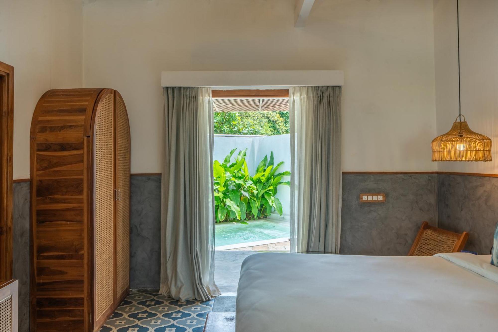 Azora By Ayatana, Goa Hotel Morjim Exterior foto