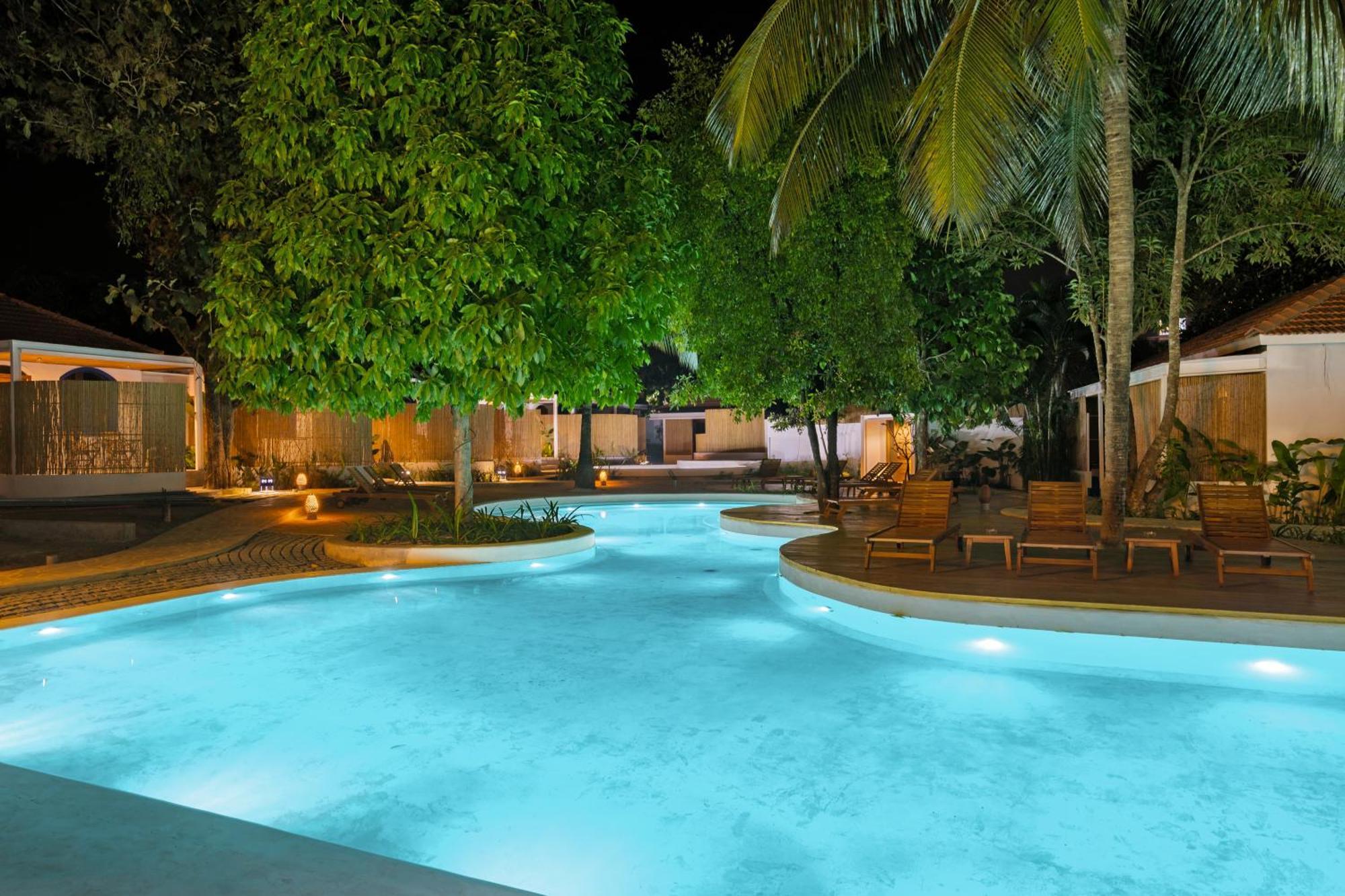 Azora By Ayatana, Goa Hotel Morjim Exterior foto