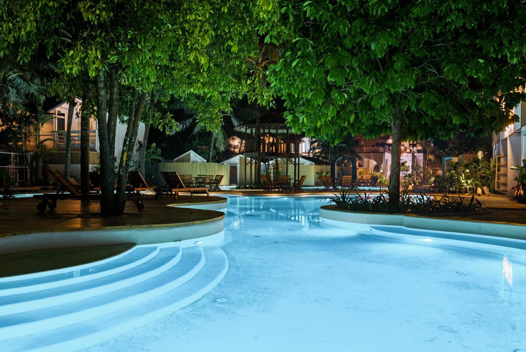 Azora By Ayatana, Goa Hotel Morjim Exterior foto