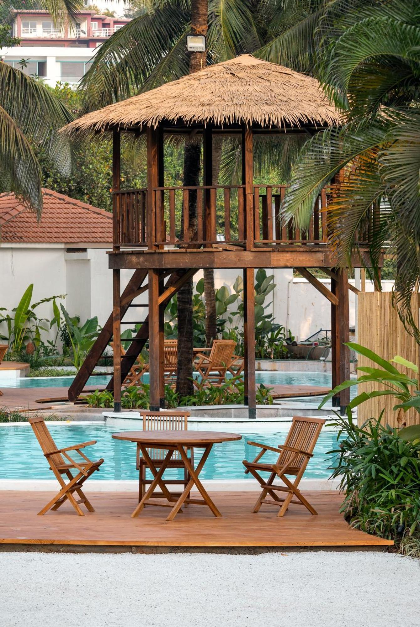 Azora By Ayatana, Goa Hotel Morjim Exterior foto