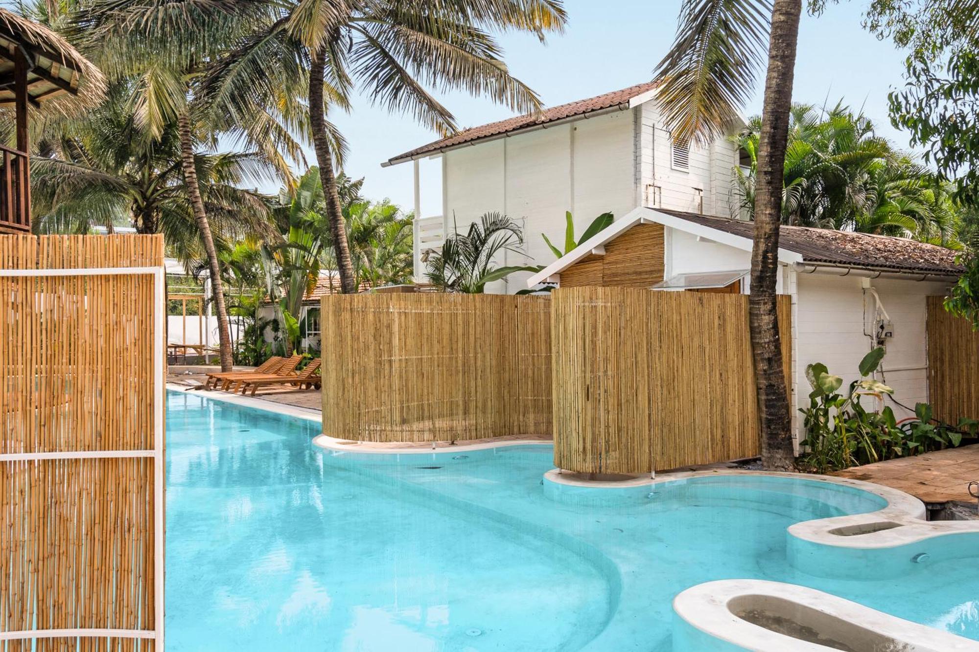 Azora By Ayatana, Goa Hotel Morjim Exterior foto