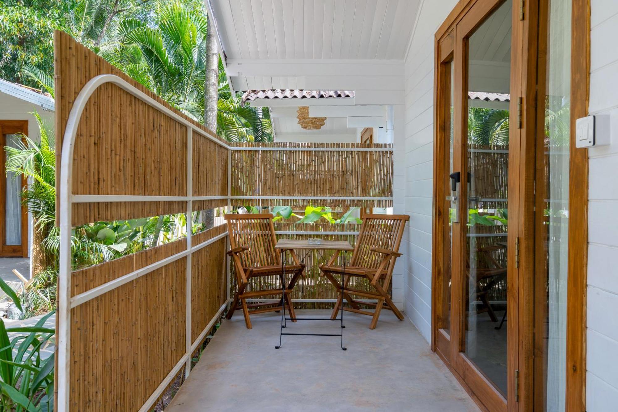 Azora By Ayatana, Goa Hotel Morjim Exterior foto